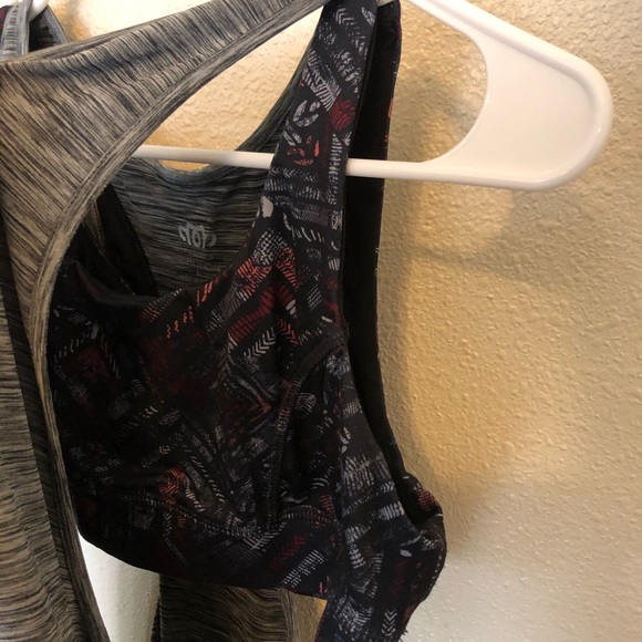 Workout tank top with built in sports bra - Picture 2 of 4